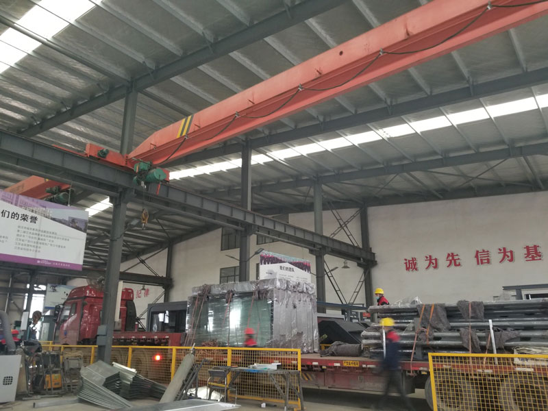 候車(chē)亭制作廠家發(fā)往江蘇的公交候車(chē)亭案例